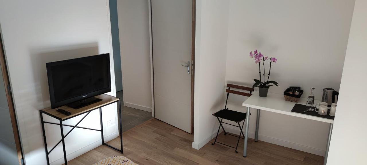 Indépendante Avec Terrasse Séjour chez l'habitant